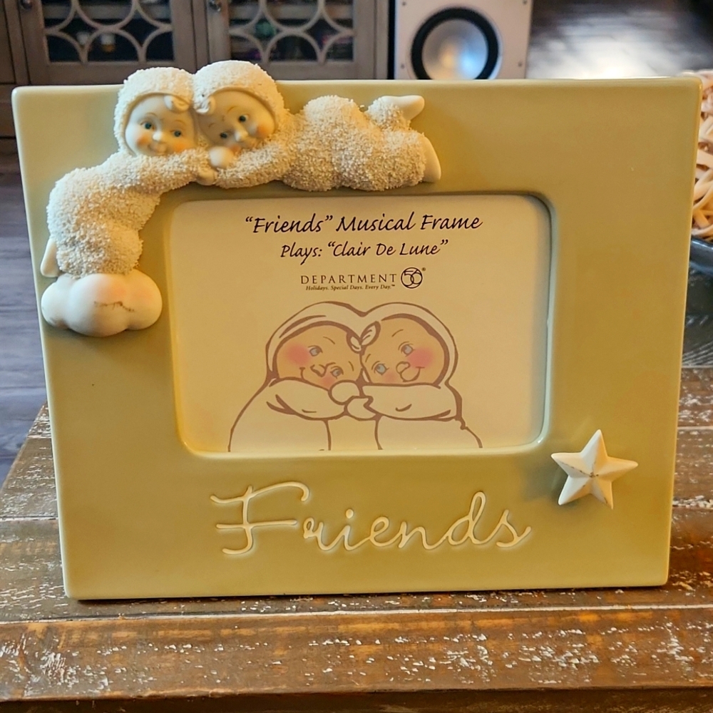 Department 56 Green Friends Musical Frame. Works.